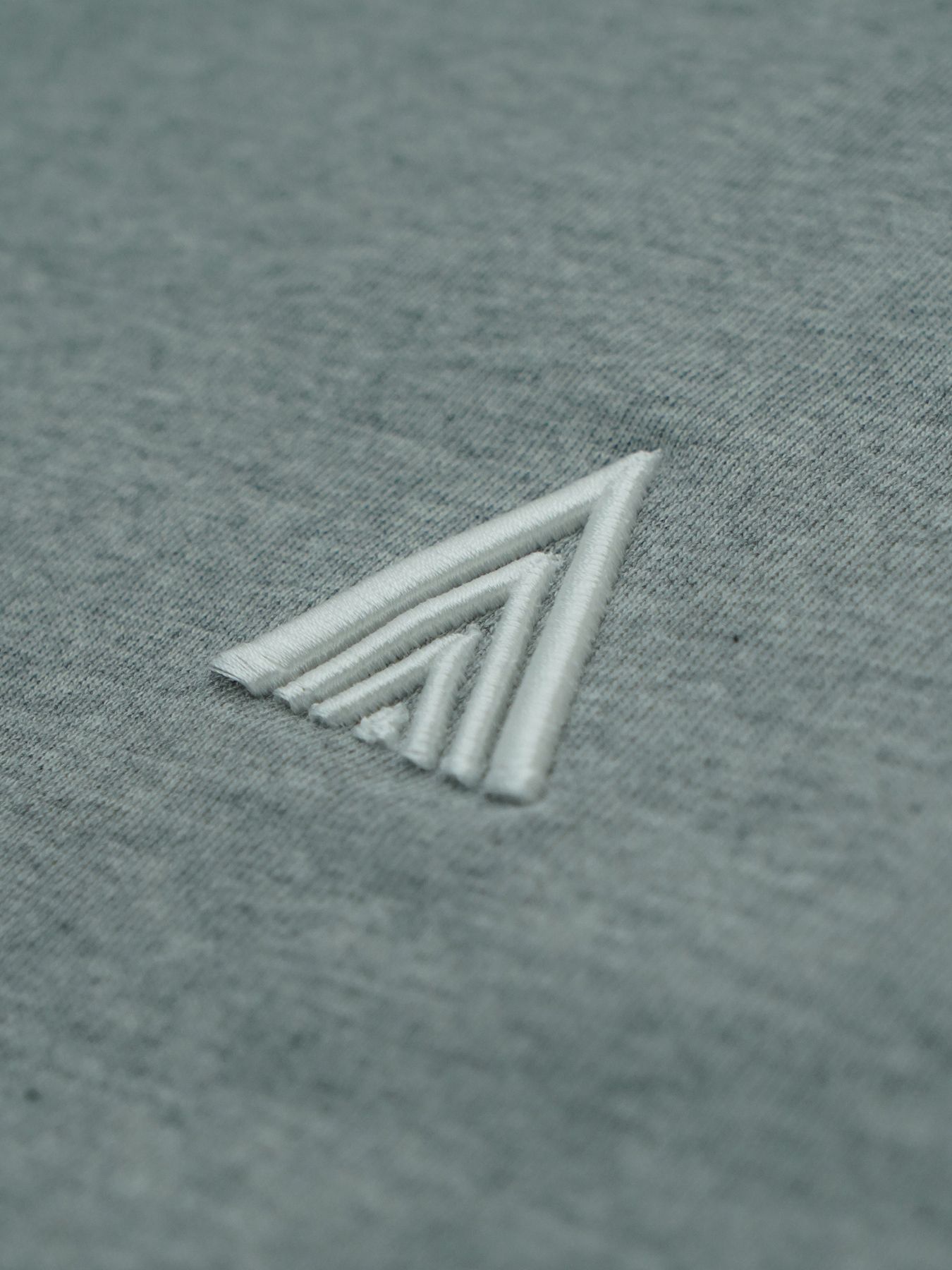 【予約品 2月1日(日) 締切】HEAVYJERSE spiky / ロゴ刺繍 Tシャツ / 杢グレー×ホワイト