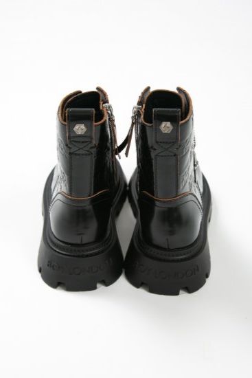 8 HOLE LACE UP BOOTS レースアップブーツ / BLACK 【BOY LONDON】
