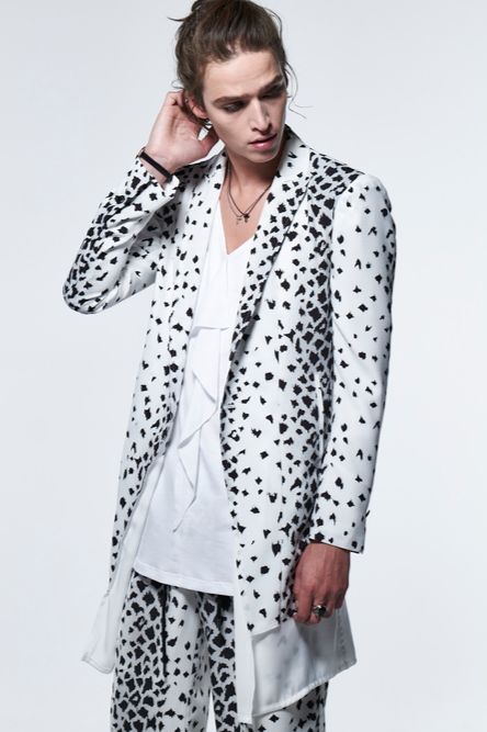 《予約品》 LayeredPeackedJacket / ホワイトレオパード 【kiryuyrik】 2023年3月以降入荷予定