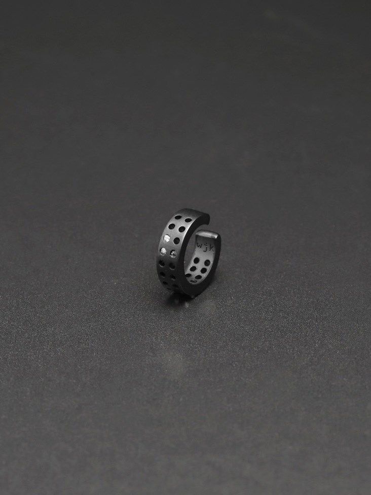 【予約品】 IVXLCDM ×wjk  26hole ear cuff / イヤーカフ / ブラックコーティング