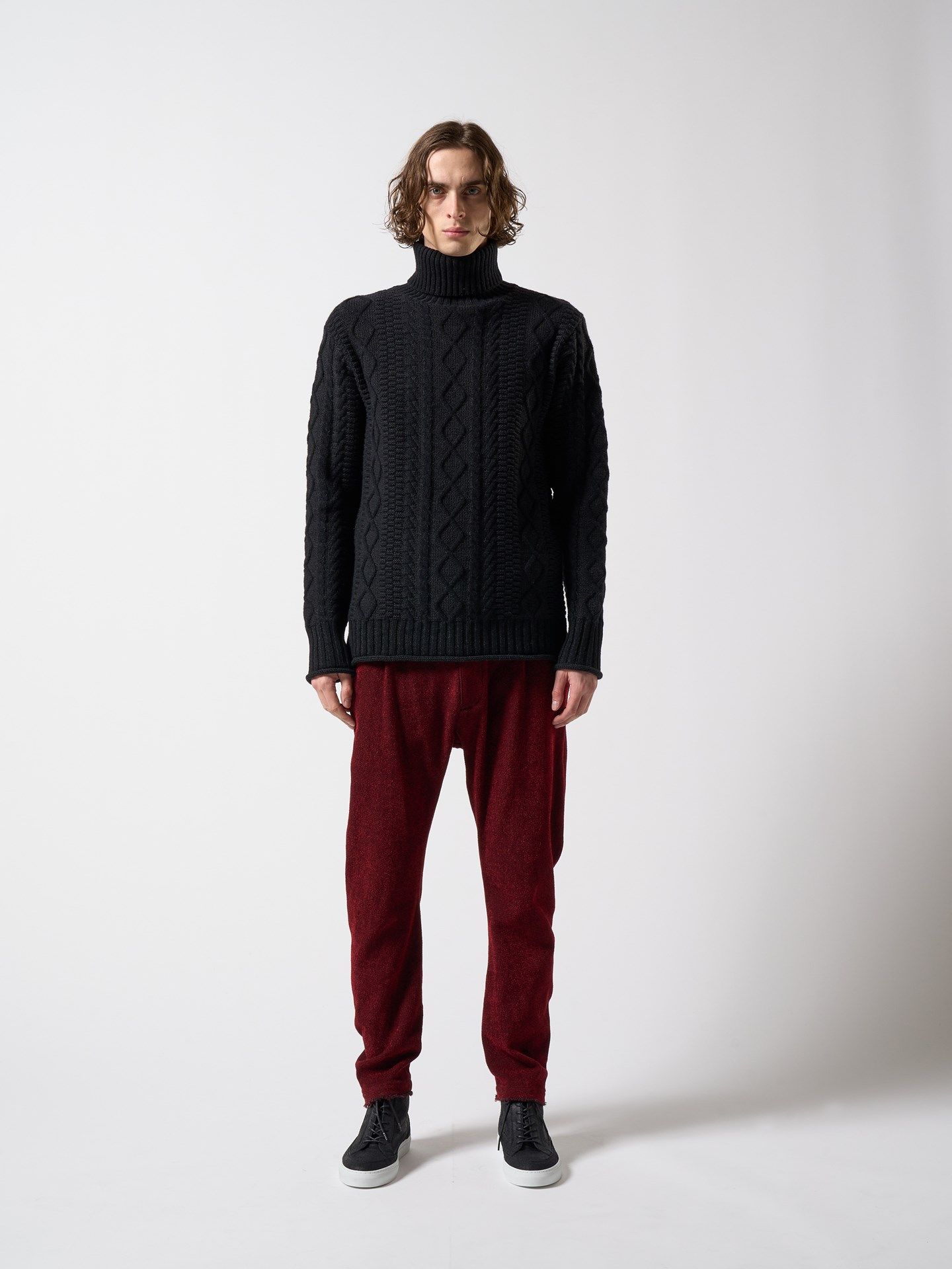 【予約品】 plating cable knit turtle / プルオーバー / ブラック