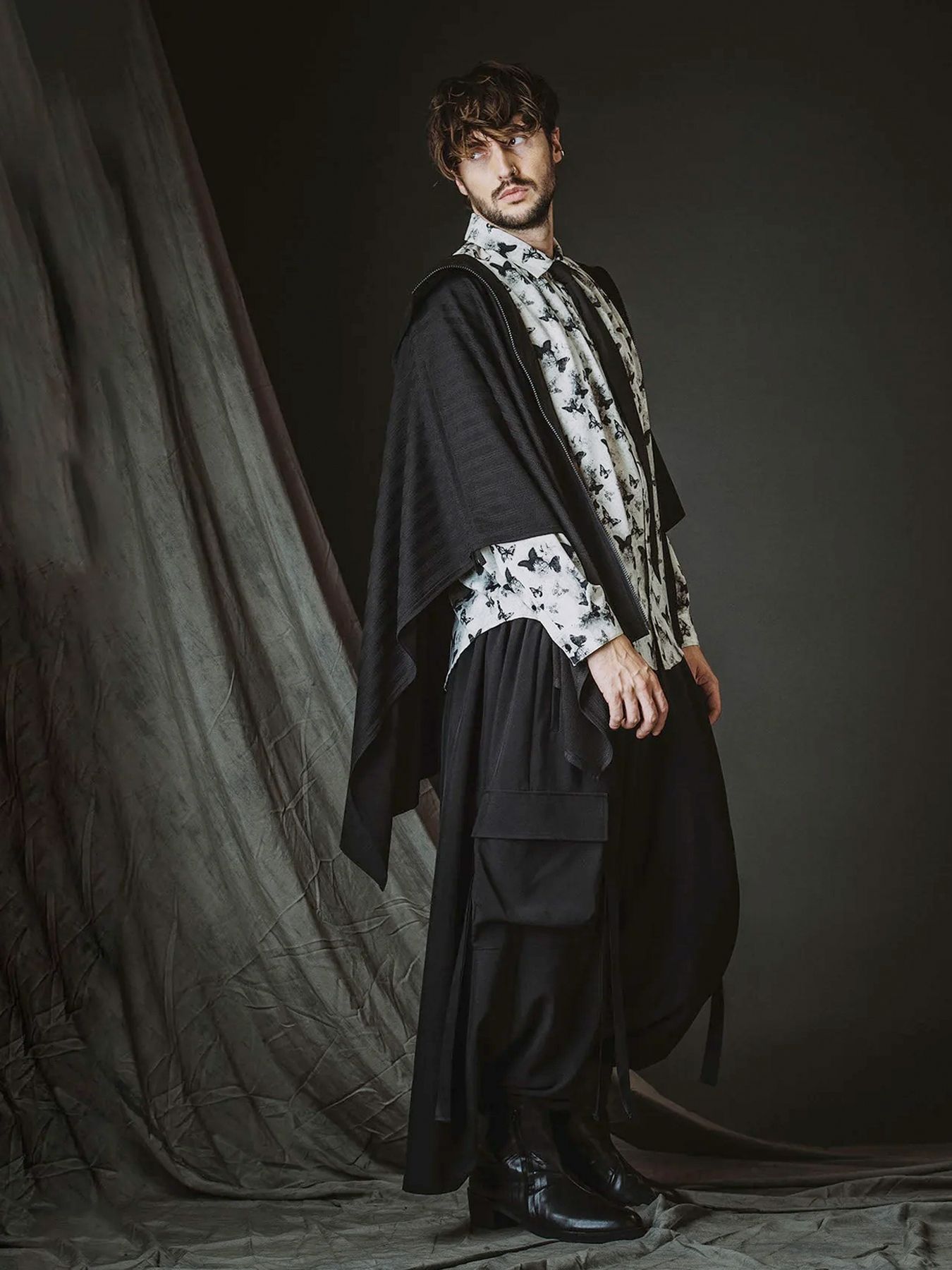 ドローストリングスフーデッドポンチョ / ブラック【NOID.】