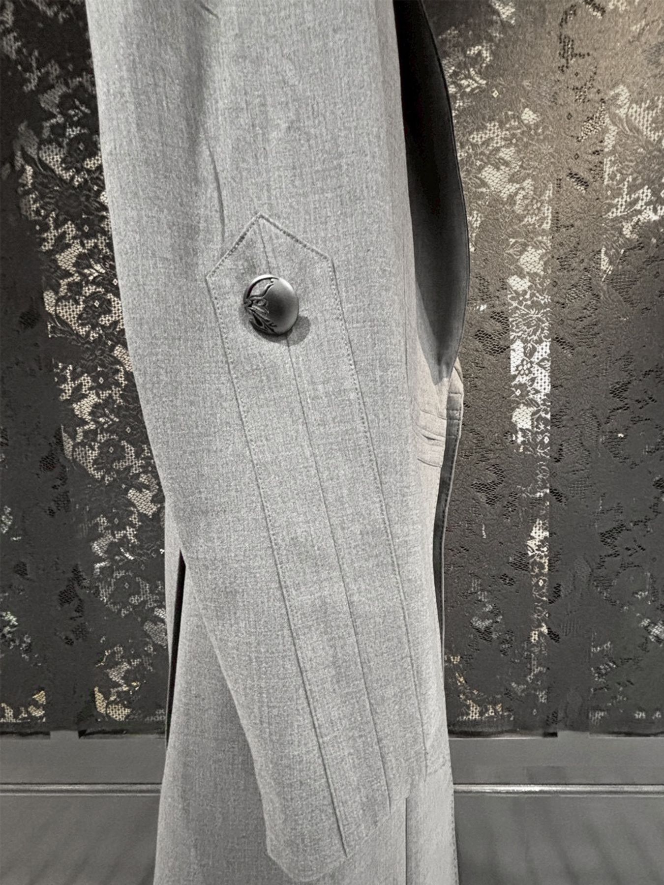 【予約品 1月4日(日) 締切】Goth Jacket / ゴスジャケットチェーン付きボタン  / グレー