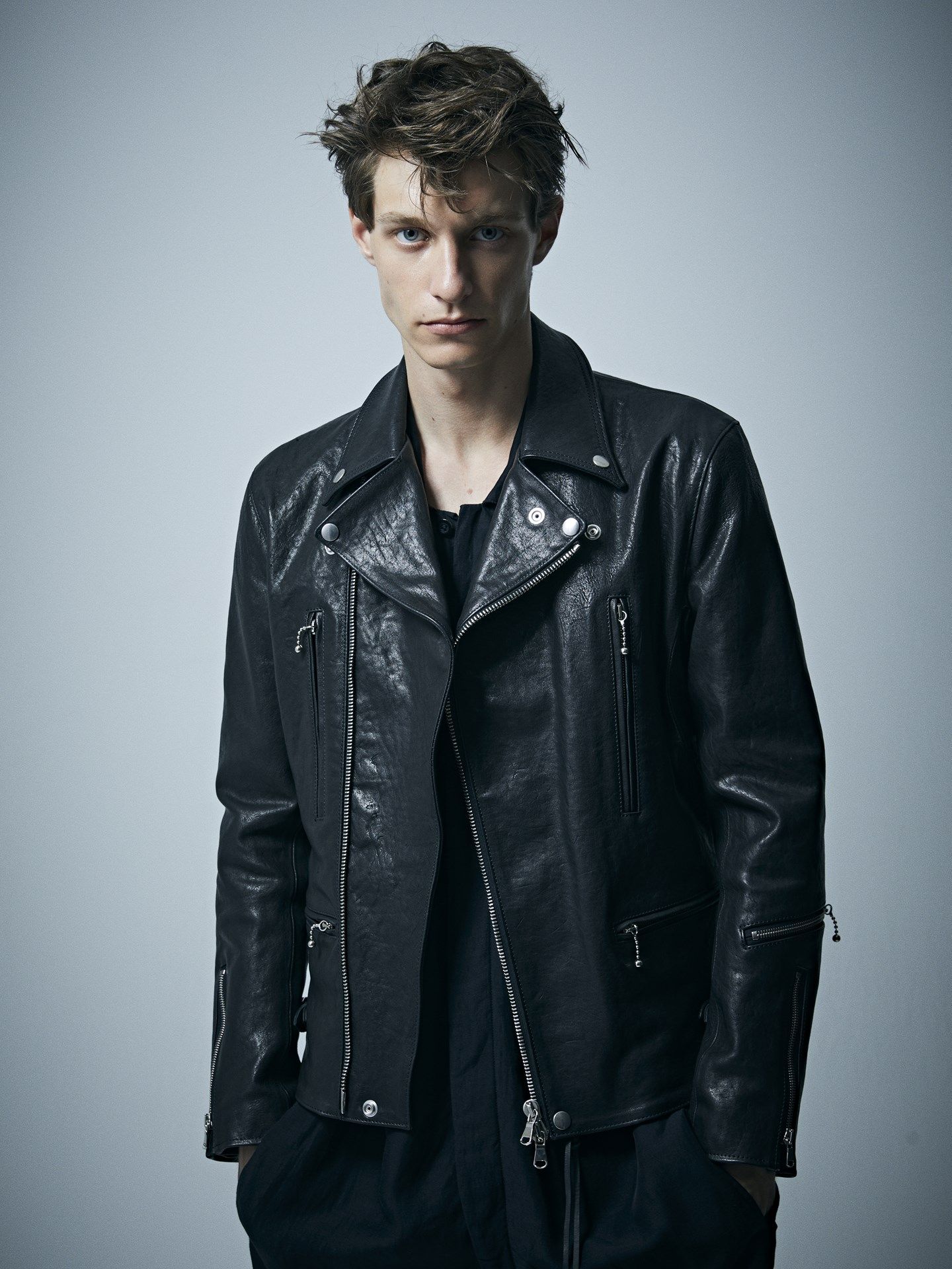 STRUM - 2024 SPRING / SUMMER COLLECTION | BRYAN
