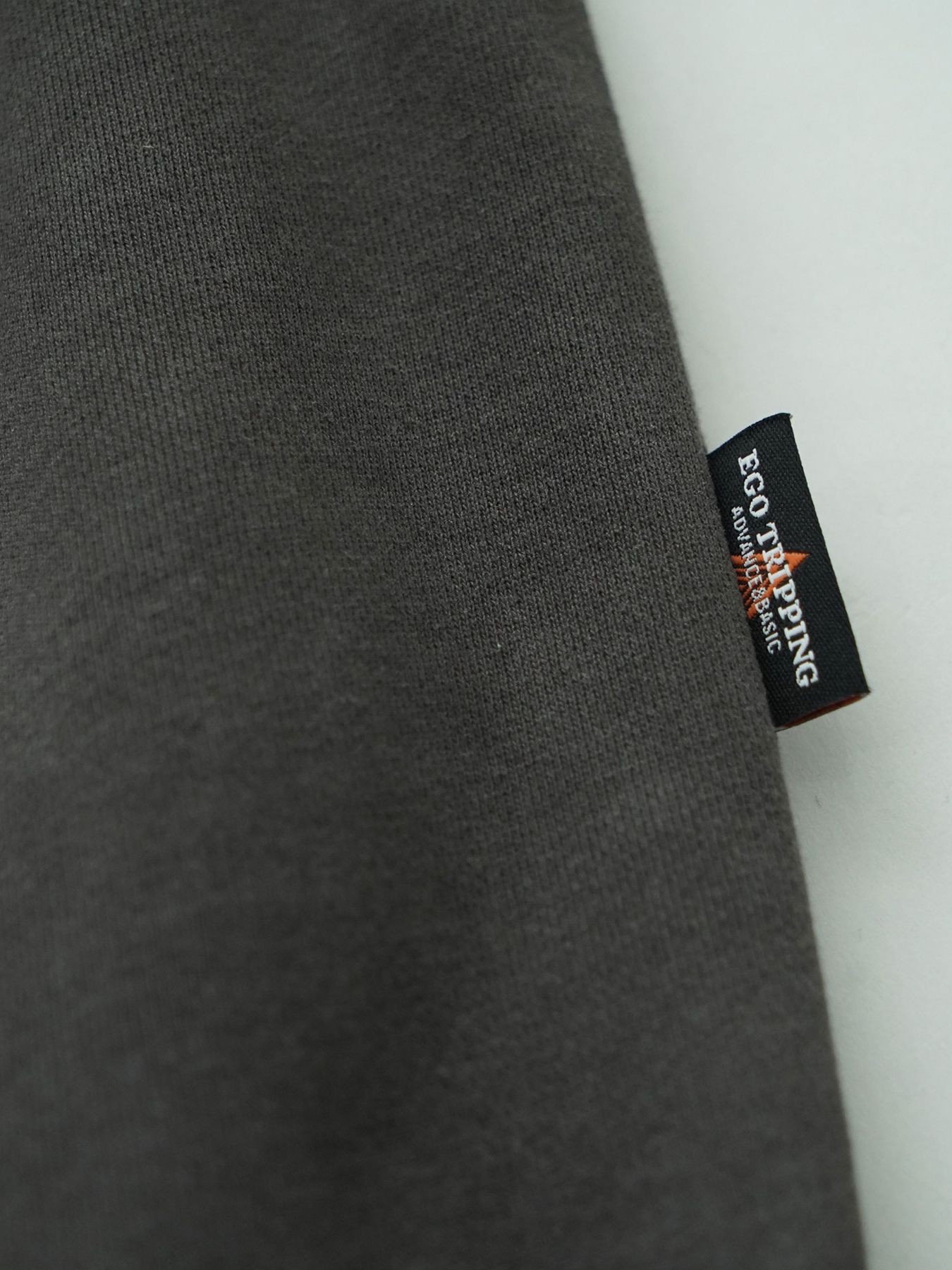 【予約品 11月23日(日) 締切】MINIMALPULLOVER / プリント プルオーバーシャツ / CHARCOAL