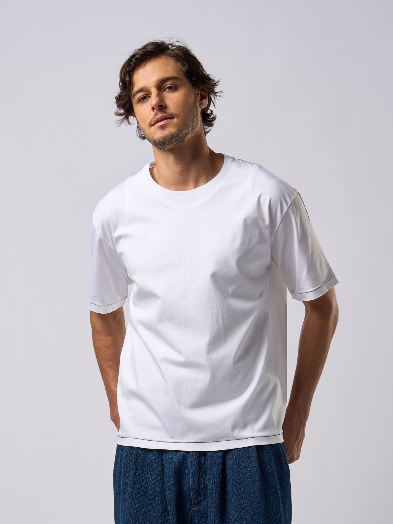 【予約品9月19日 10時締め】 silk touch ladder-st S/S  / Tシャツ / ホワイト・ブラックステッチ