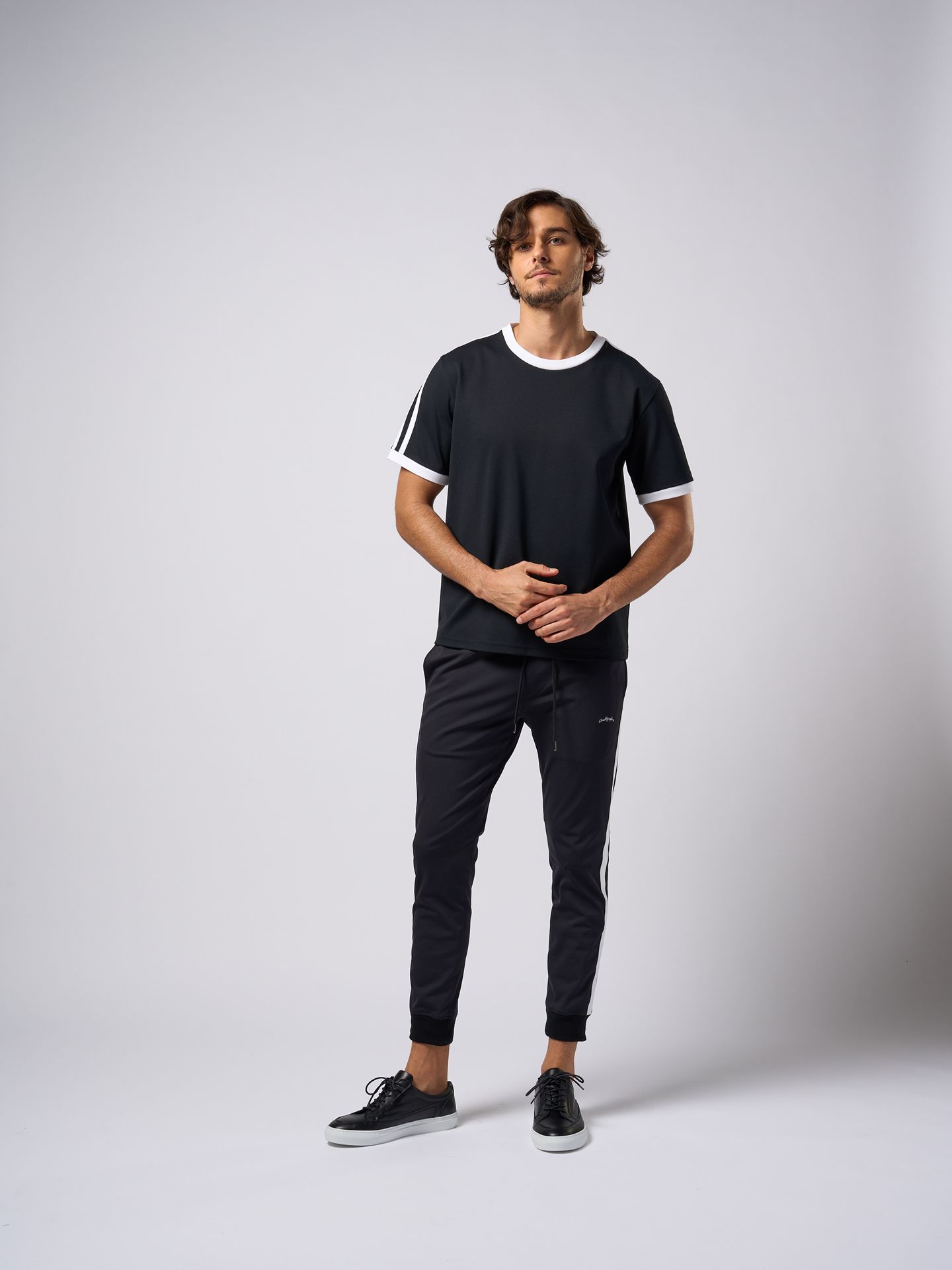 【予約品9月19日 10時締め】 line track pants  / トラックパンツ / ブラック・ホワイト