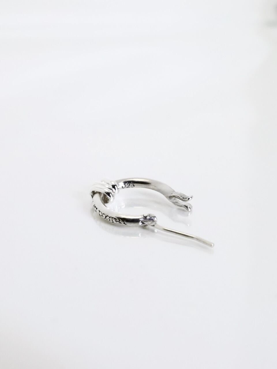 《受注生産》 THIN HOOP -raised by wolves- with OVAL / レイズド・バイ・ウルヴス シンフープ ウィズ オーバルピアス 【注文から2～3週間後入荷予定】