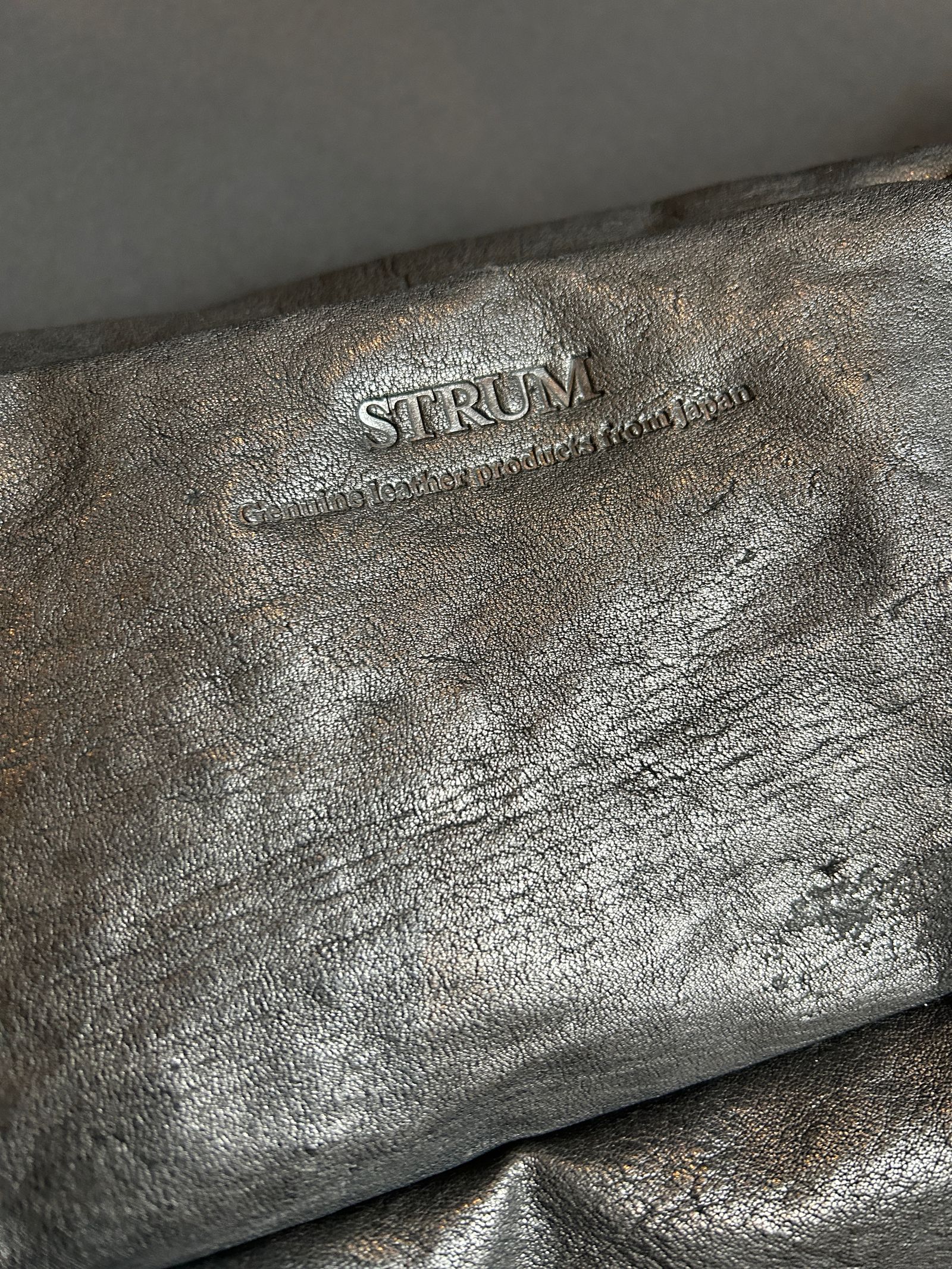 Pit Vegetable Full Tanned Shrinked Horsehide Body Bag / フルタンニン ピット鞣し シュリンク ホース ハイド ボディー バッグ / HIGH THROTTLE / ブラック