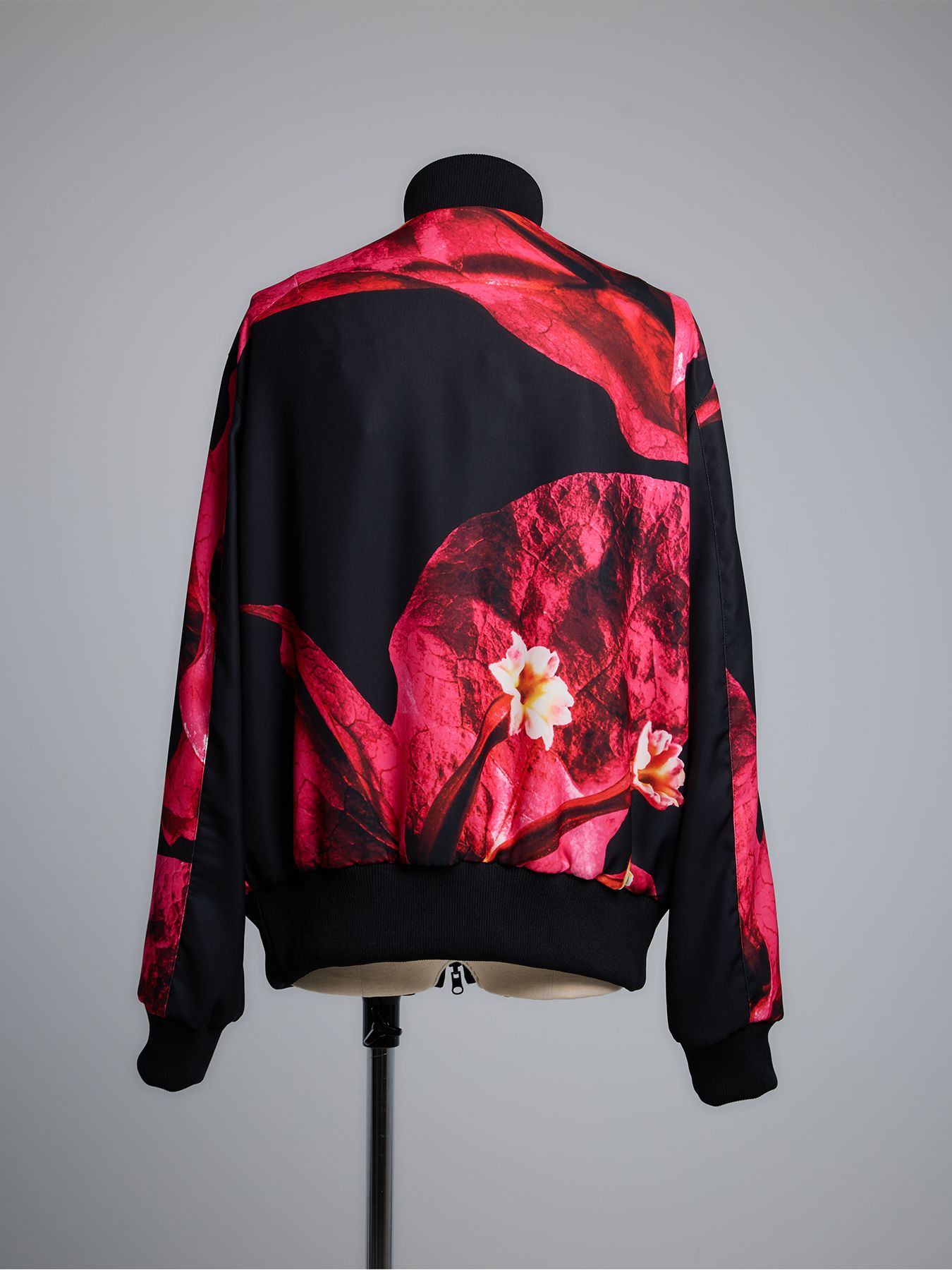 【予約品 5月18日(日) 締切】Reversible Bomber Jacket / リバーシブル ボンバージャケット / ブラック&ホワイト刺繍