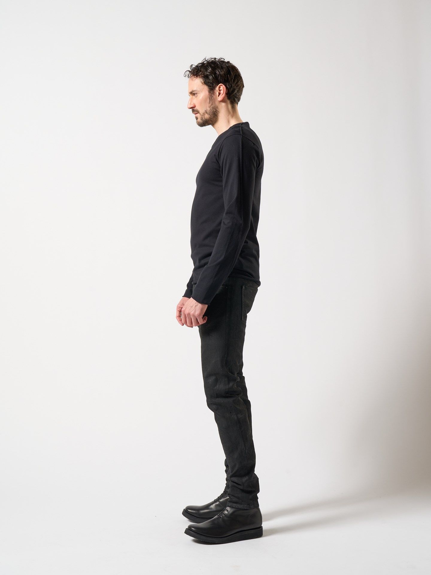 【予約品】 cut-off crew-neck L/S / クルーネックTシャツ / ブラック