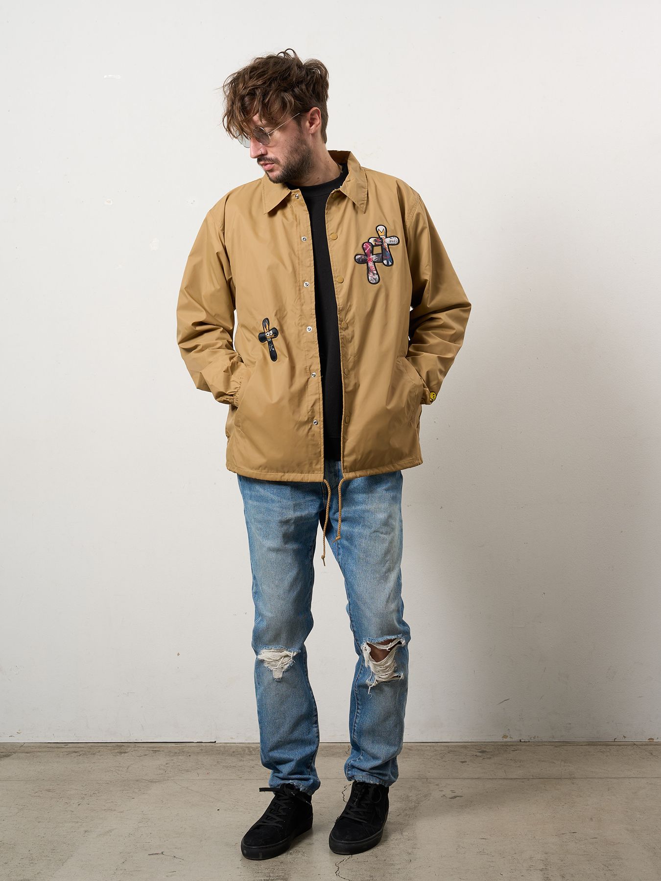 【予約品 10月16日(木) 締切】STYLE STYLE ドリップスタークロスパッチ ナイロン コーチジャ オーセンティックパイル ウェービーロゴ スマイル ケット / カーキ