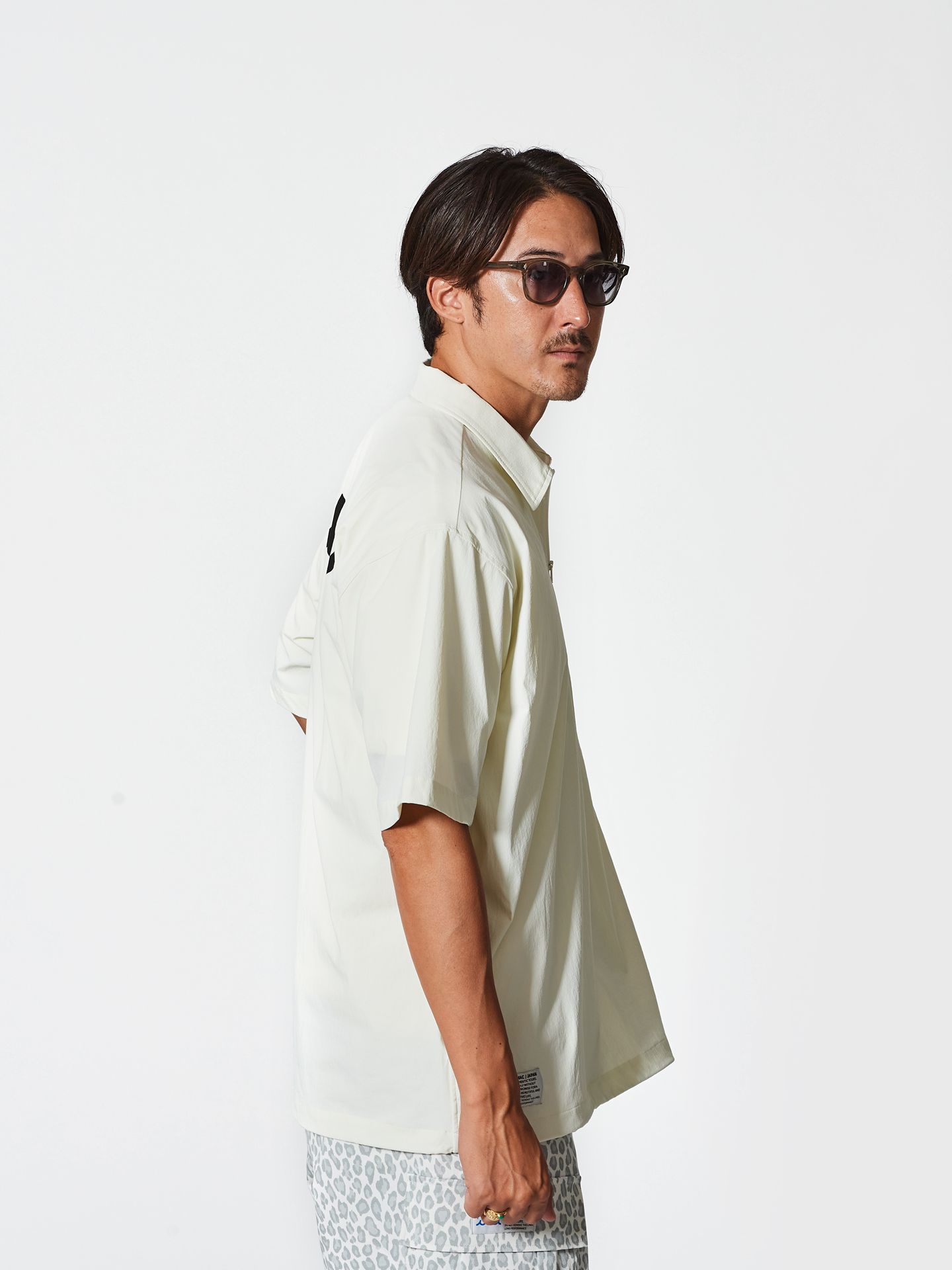 muta Half ZIP S/S Shirt / 撥水加工プルオーバーシャツ / ホワイト 【Acanthus×muta】