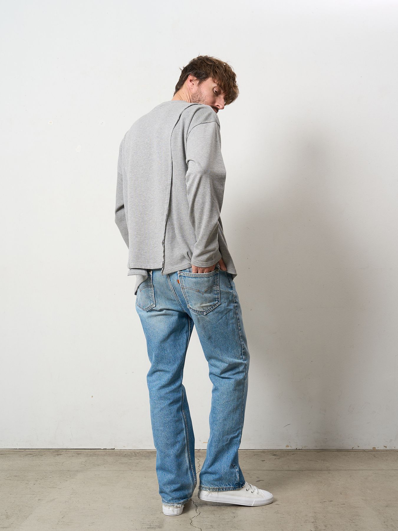 【予約品 5月8日(木) AM10時 締切】 3MIXレイヤードカットオフ モザイクプリント LS ワイドシルエットTシャツ / M.グレー
