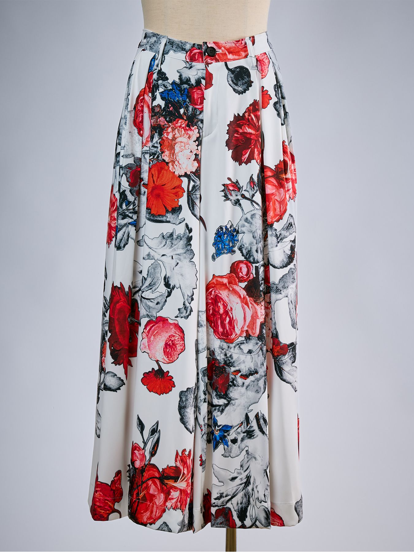 【予約品 10月26日(月) 締切】THEONENESS-FLORA Drape Slacks / ドレープスラックス / ホワイト