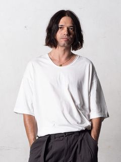 CREWNOT / VネックTシャツ / ホワイト