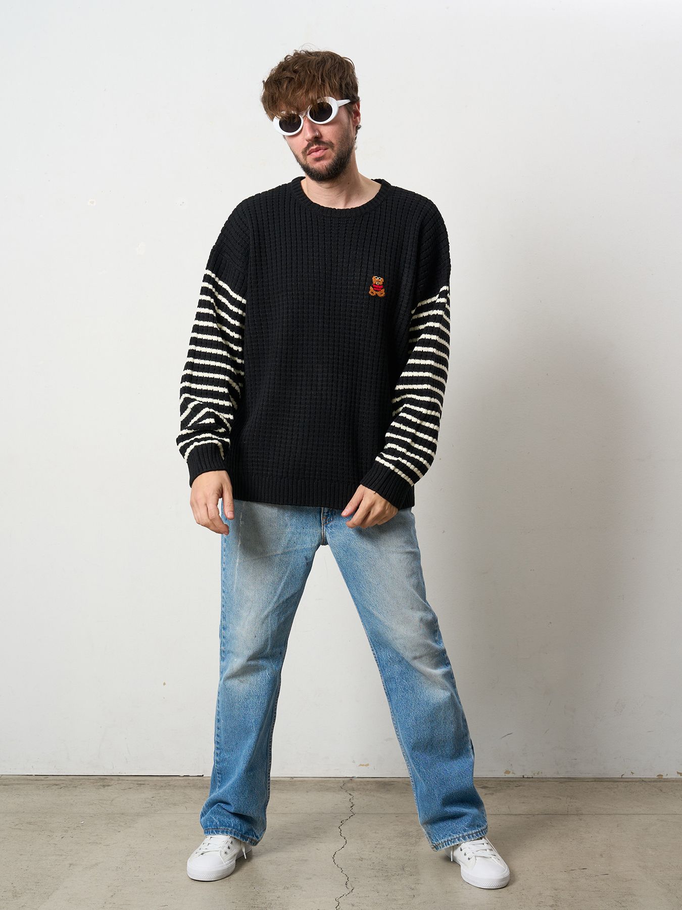 【予約品 5月8日(木) AM10時 締切】 アクリルバルキービックワッフルボーダーカートベアワッペン ワイドシルエットプルオーバー / ブラック