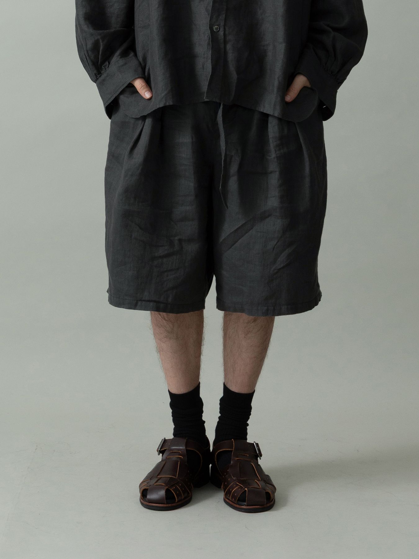 【予約品 2月1日(日) 締切】LINEN OVERSHORTS / オーバーサイズシルエット ショーツ / チャコール