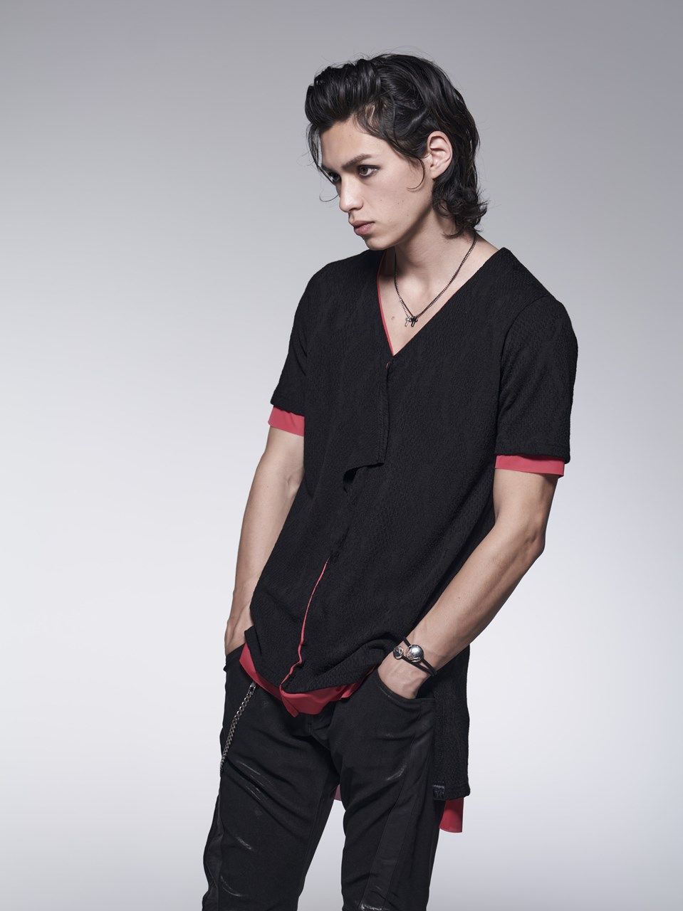 《予約品》 LayeredPetitFrillT-Shirt / ブラック・レッド 【kiryuyrik】 7月以降入荷予定