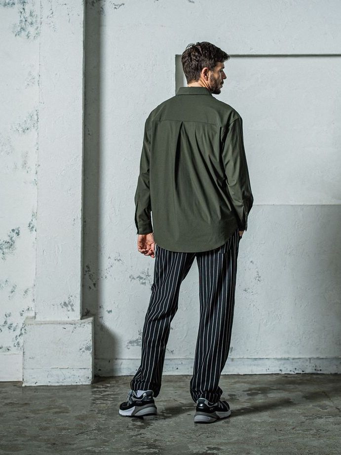 《予約11月17日19時締め》 CHRIS EASY WIDE TUCK PANTS / ワイドタックパンツ / ブラック・ストライプ