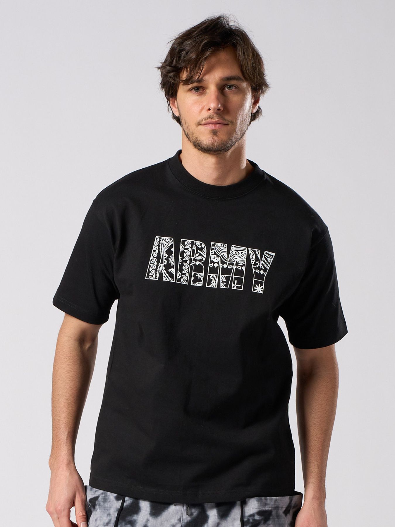 【予約品 1月25日(日) 締切】graphic-T collection：bandana panel ARMY T / バンダナパネル アーミー Tシャツ / ブラック
