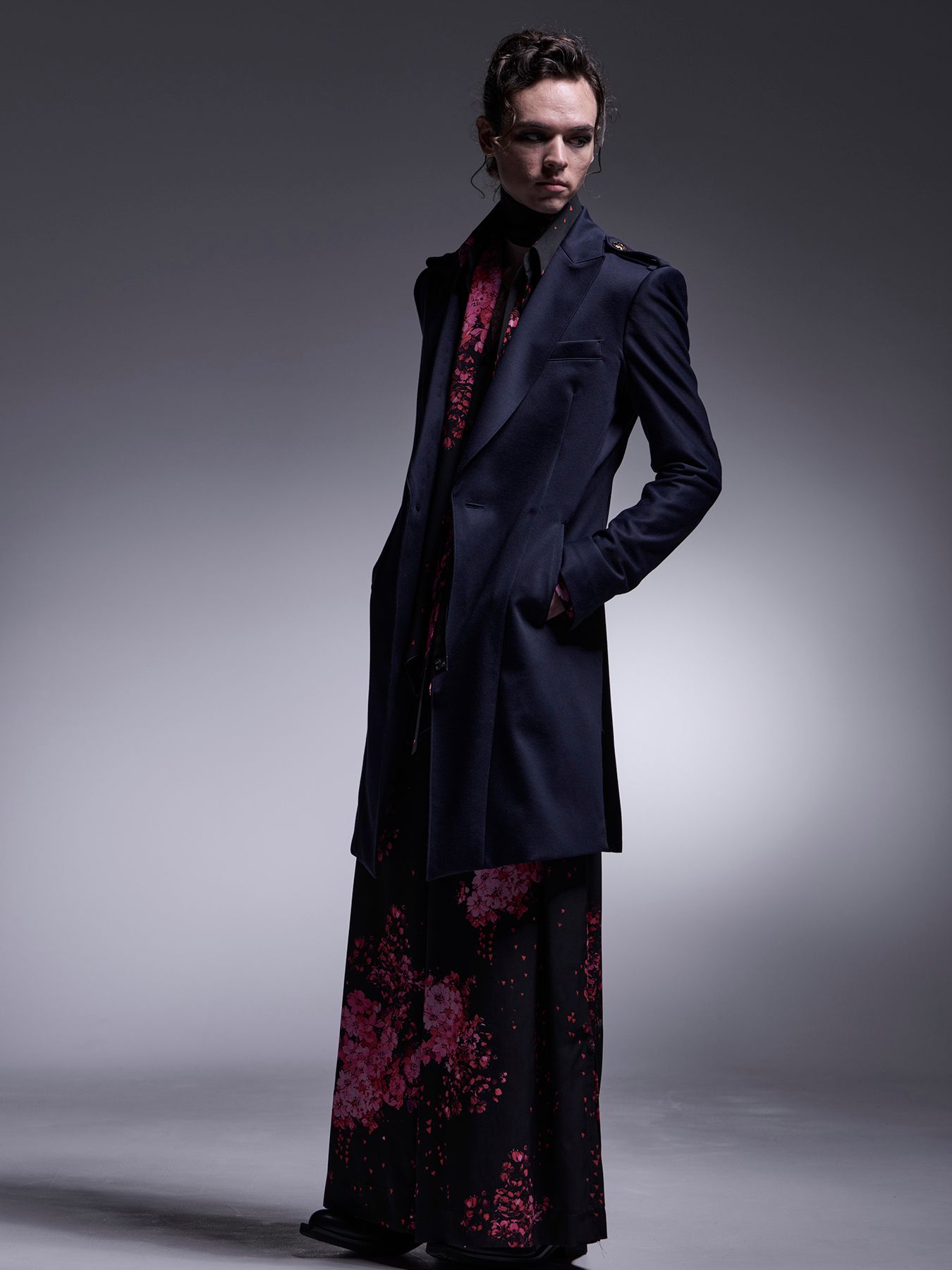 【予約品 7月13日(日) 締切】Epaulet Peaked Long Jacket / エポーレット ピークドラペル ロングジャケット / ネイビー