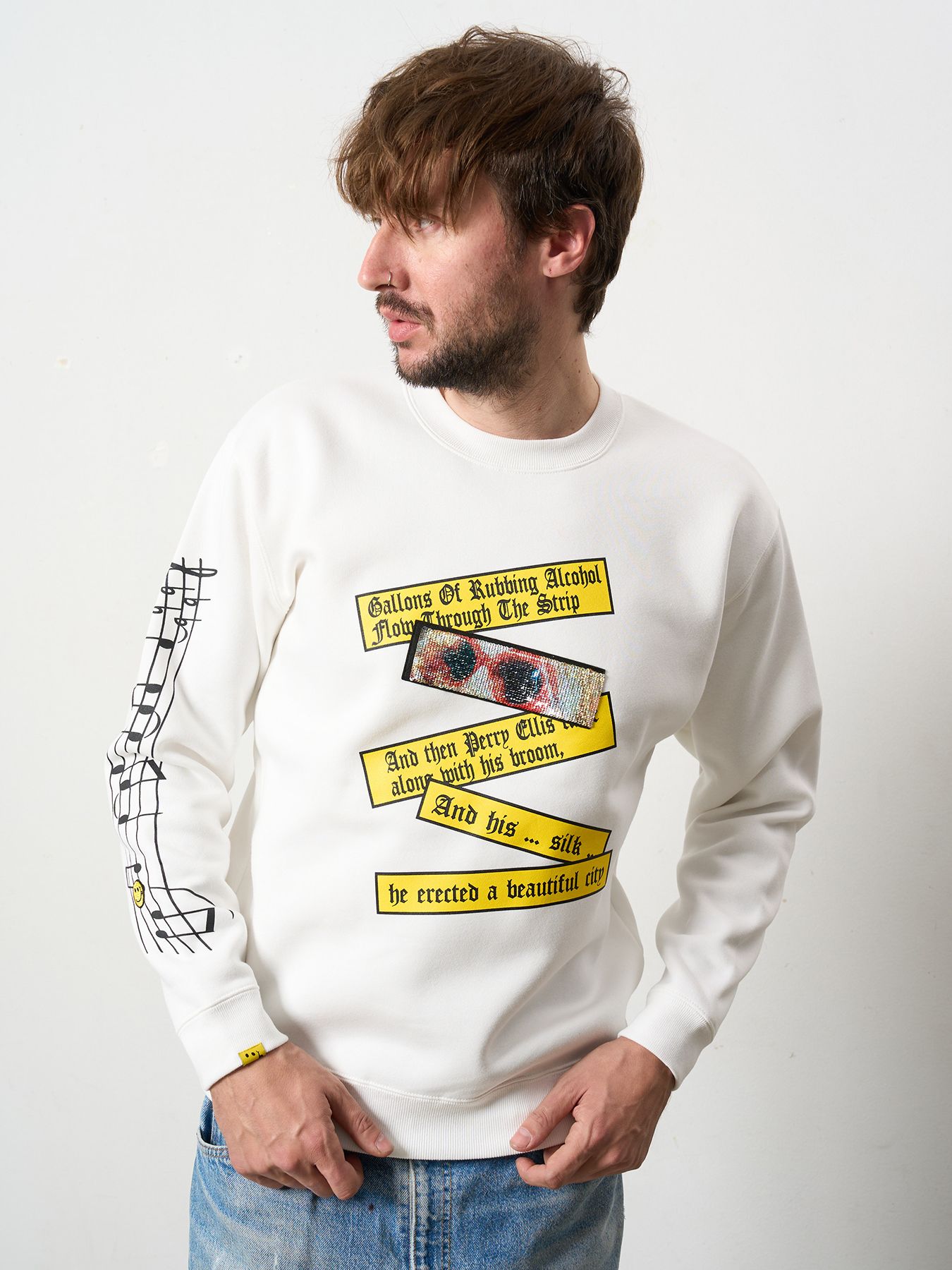 【予約品 5月8日(木) AM10時 締切】 TC裏毛起毛 リリック リボン シークインMUSICプリント スウェットシャツ / ホワイト