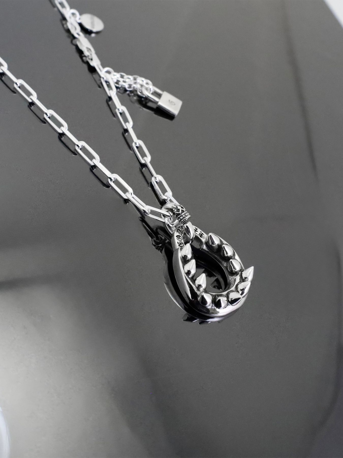 《受注生産》SHARK TEETH HORSESHOE 4C #1 NECKLACE / シャークトゥースホースシュー4C #1 ネックレス / 注文から1～3週間後入荷予定
