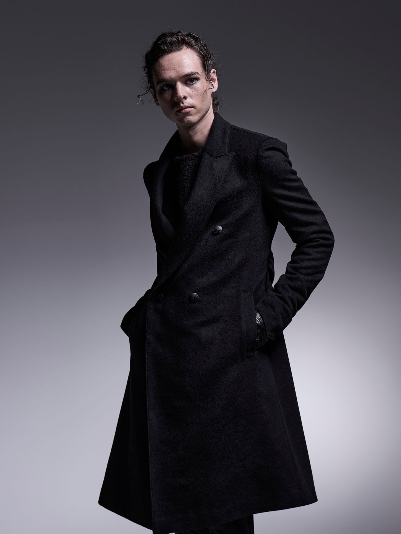 【予約品 7月13日(日) 締切】W-Peaked Coat / ダブルピークドラペル コート / ブラック