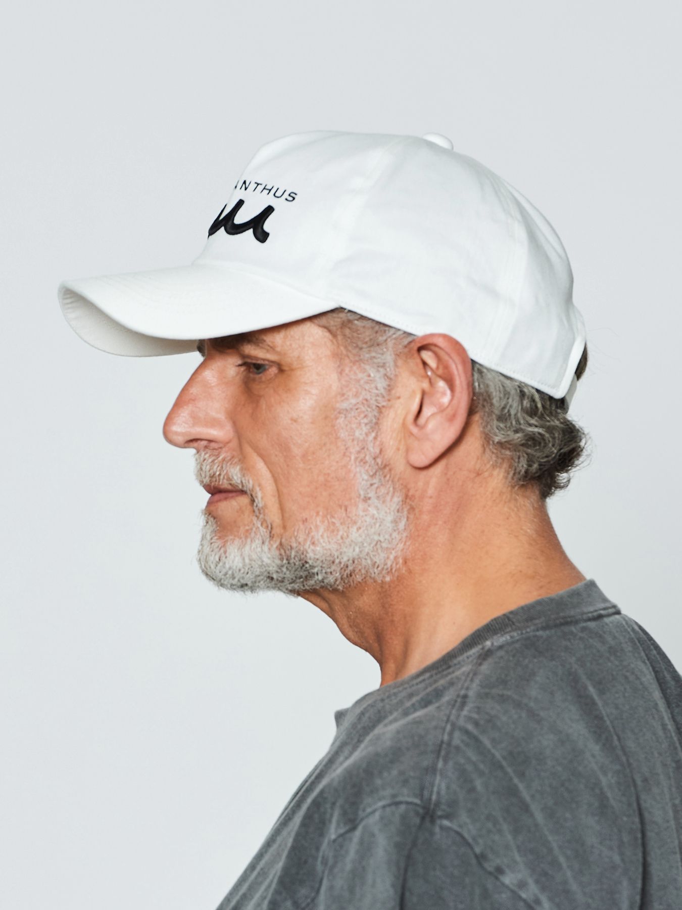【予約品 】muta Embroidered Logo Cap / ベースボールキャップ / ホワイト【Acanthus × muta MARINE】