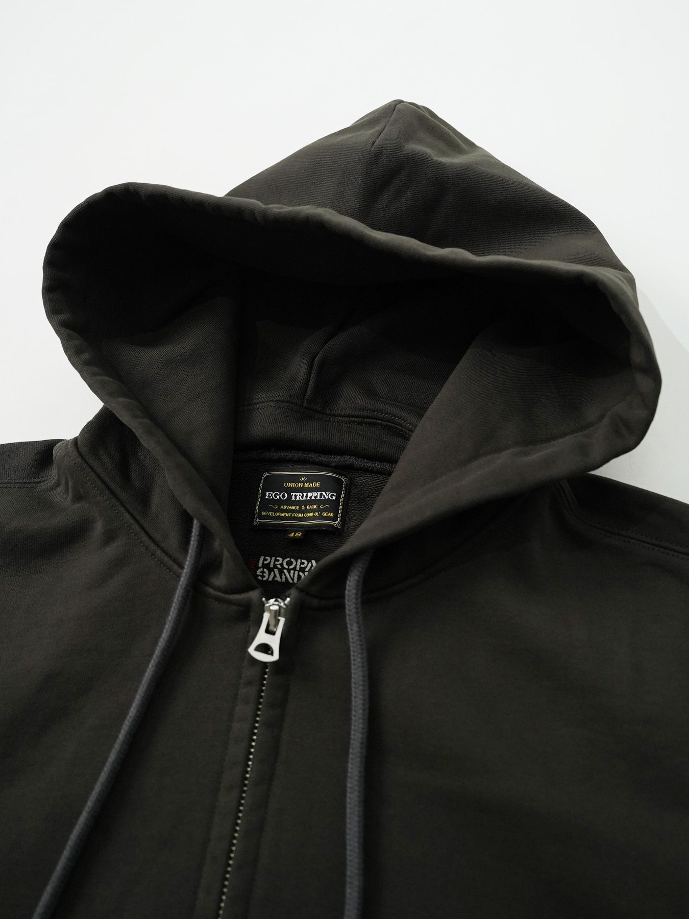 【予約品 5月6日(水) 締切】MOLD-SWEATPARKA / スウェットジップパーカー / チャコール