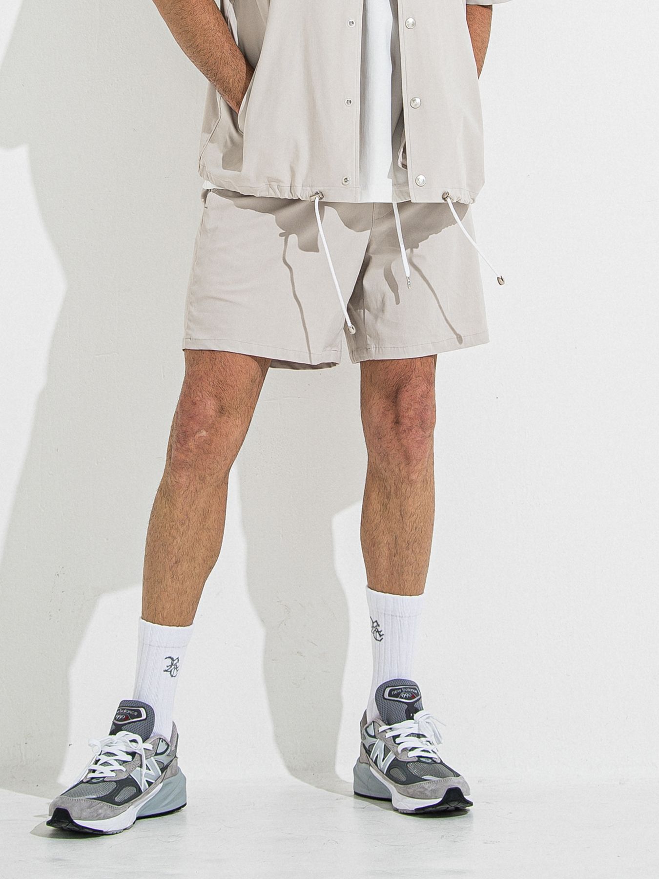 【予約品 】TV NYLON SHORTS / ティーヴィーナイロンショーツ / グレージュ