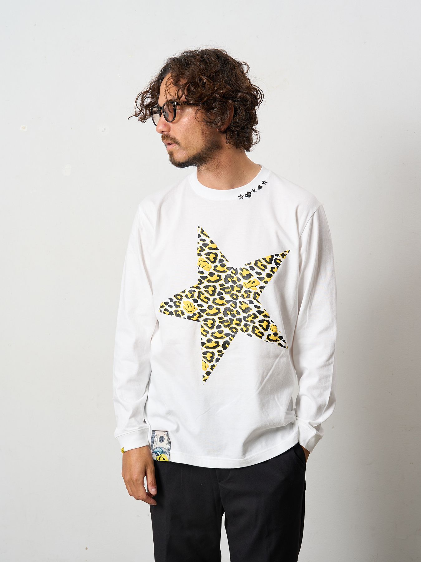 【予約品 5月8日(木) AM10時 締切】 5.6ozコットン天竺 レオパードスタースマイル発泡プリント LS Tシャツ / ホワイト