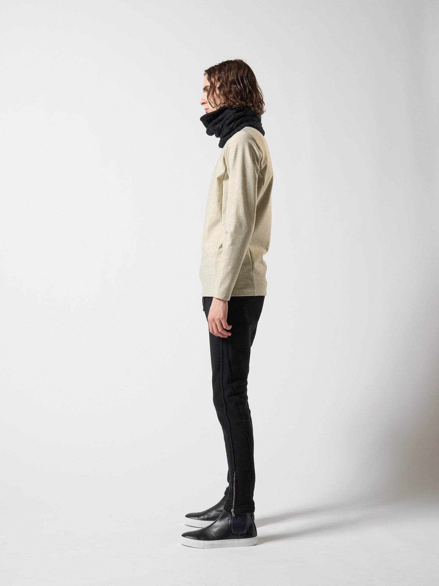 【予約品】 cow leather / ハイカットスニーカー / ブラック