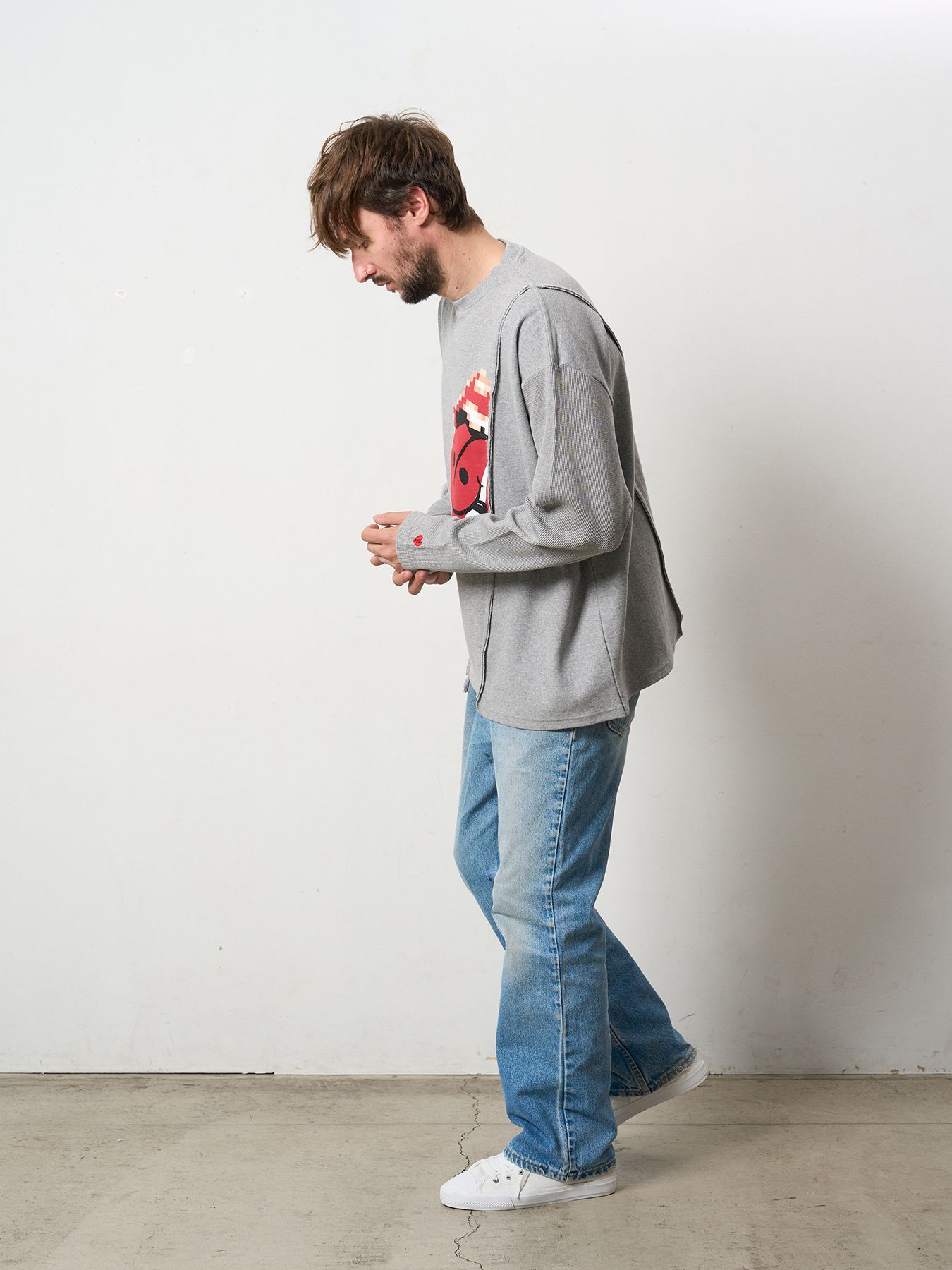 【予約品 5月8日(木) AM10時 締切】 3MIXレイヤードカットオフ モザイクプリント LS ワイドシルエットTシャツ / M.グレー
