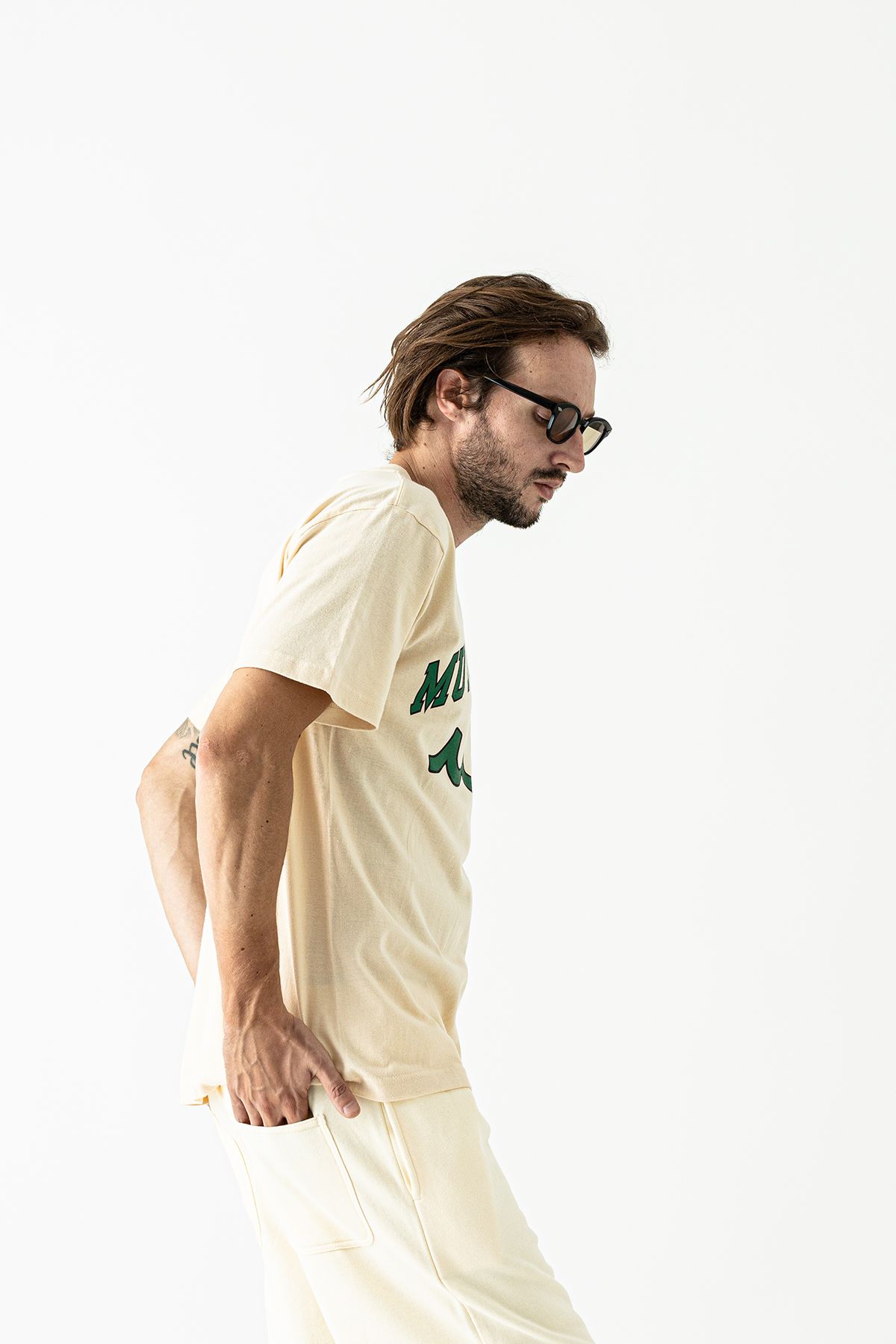 muta College Logo Tee /  ナチュラルベージュ  【Acanthus×muta】