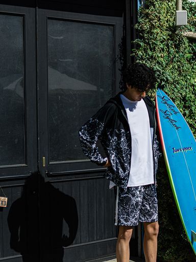 《予約品3月3日18：00締め》 Paisley RUSH OVER ZIPUP HOODIE / ラッシュガードパーカー / ペイントブラック