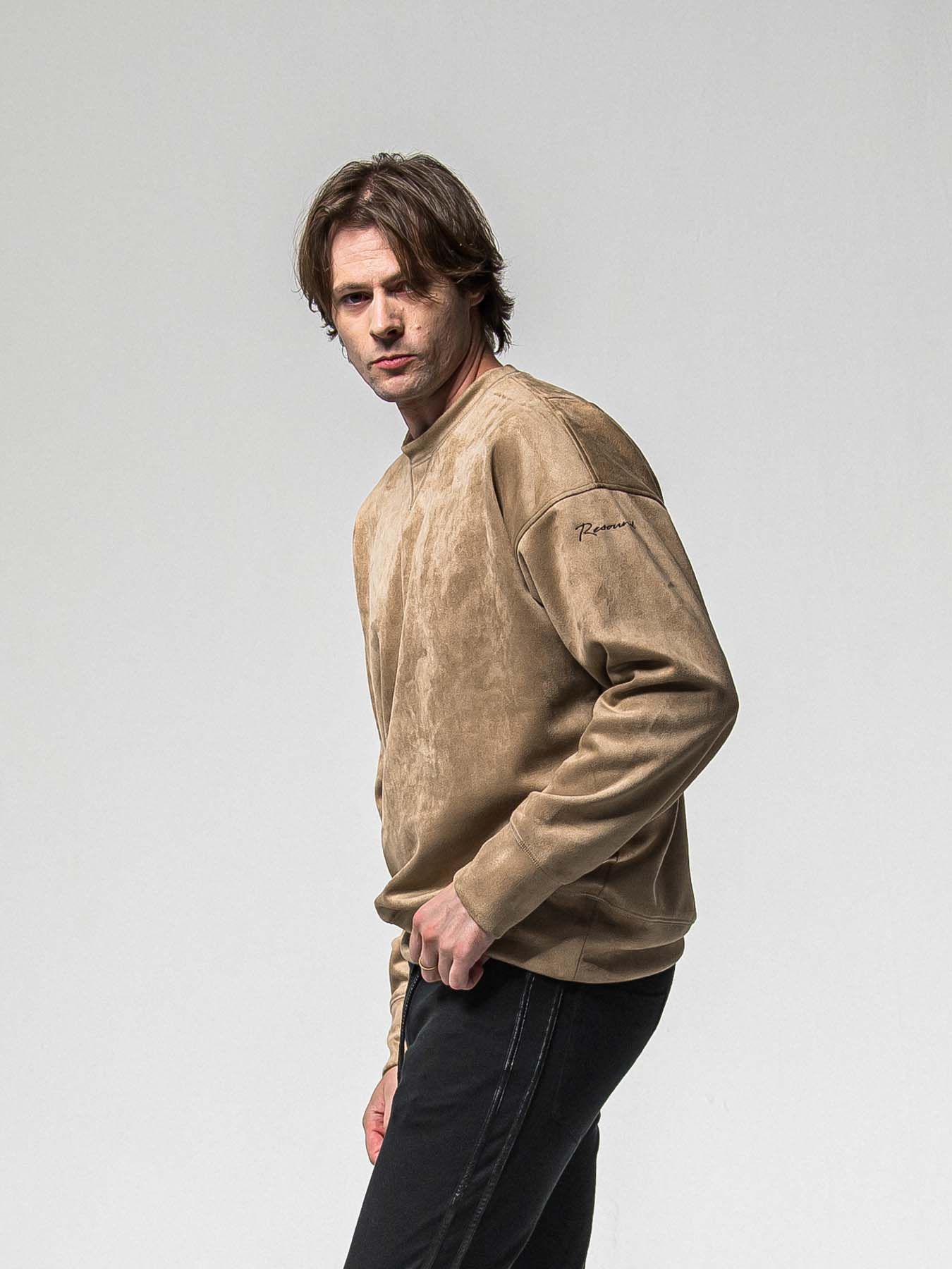 【予約品 8月31日(日) 締切】SUEDE DROP TRAINER / スウェード ドロップショルダートレーナー / ブラウン
