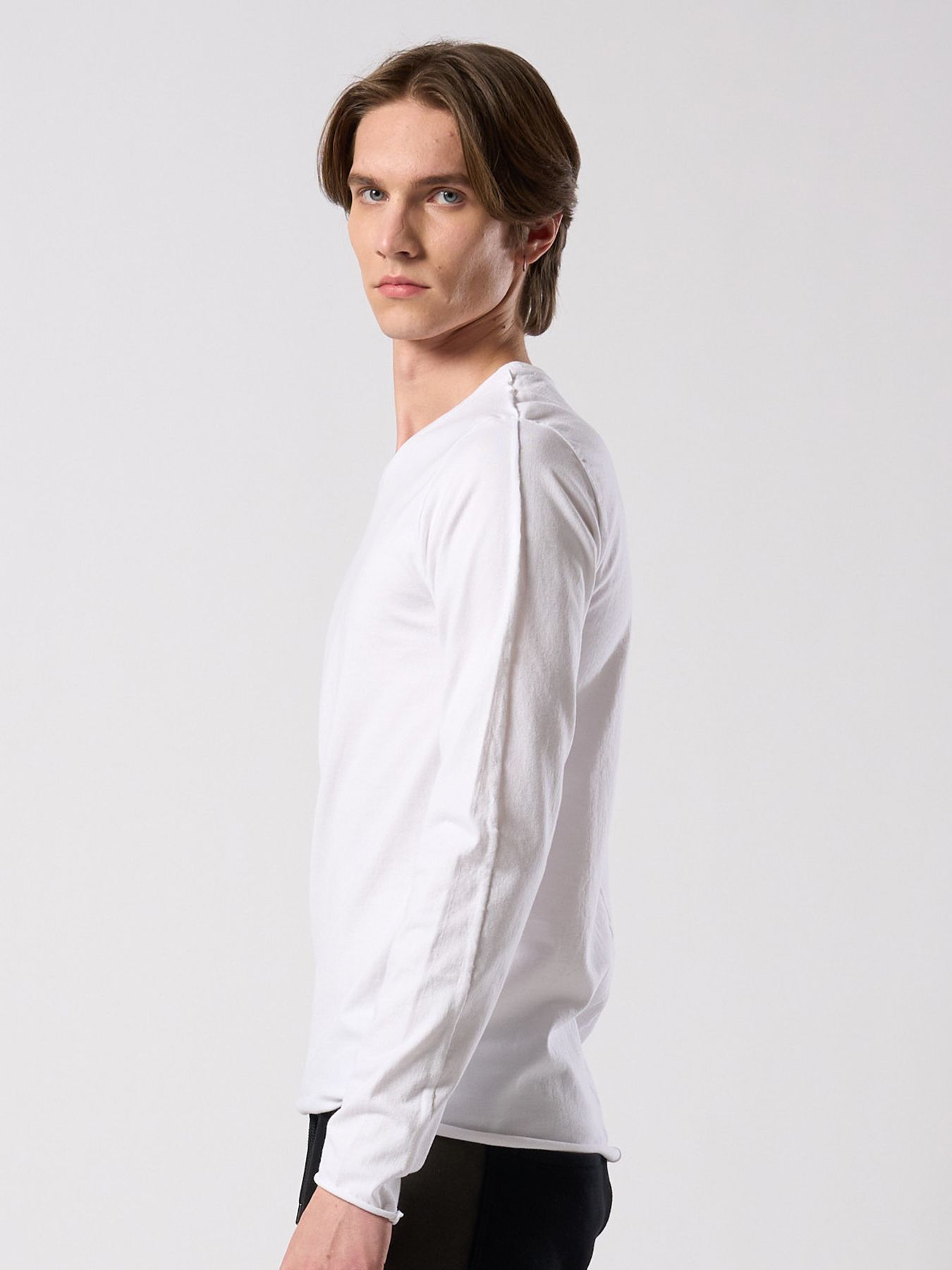 【予約品 4月19日(日) 18時締切】slim cut-off crew-neck L/S / スリムカットオフ クルーネック ロングスリーブ / ホワイト