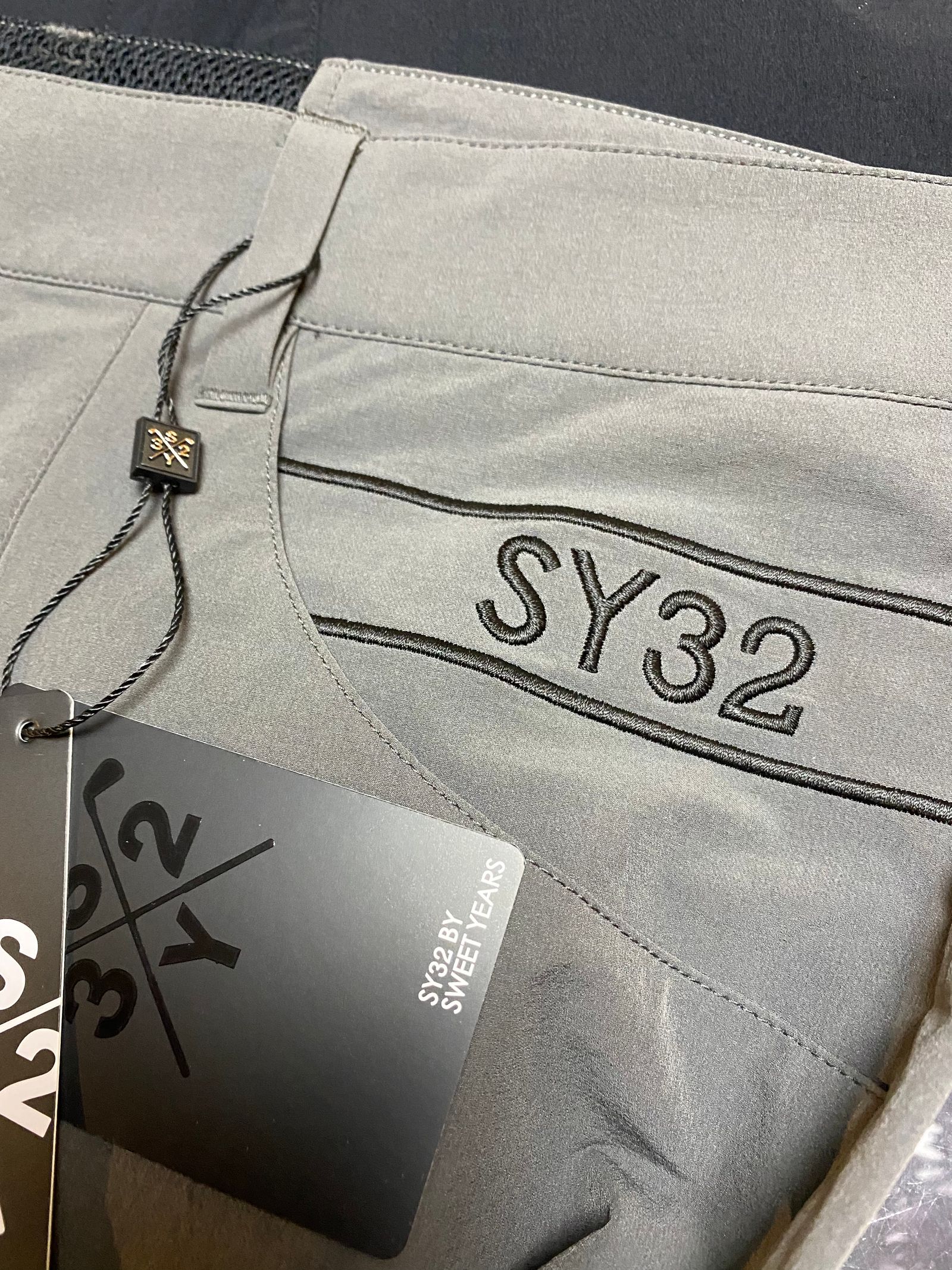 BIG EMB STRETCH PANTS / チャコールグレーSY32GOLF 【SY32 by SWEET YEARS】GOLF