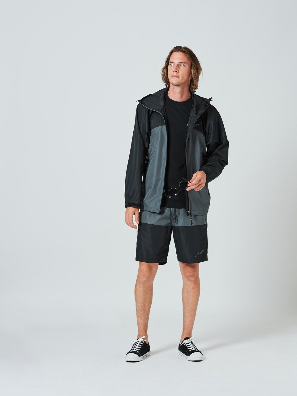 (予約品2023年10月19日18時締め) Light Shell Hooded Jacket / フードジャケット / ブラック