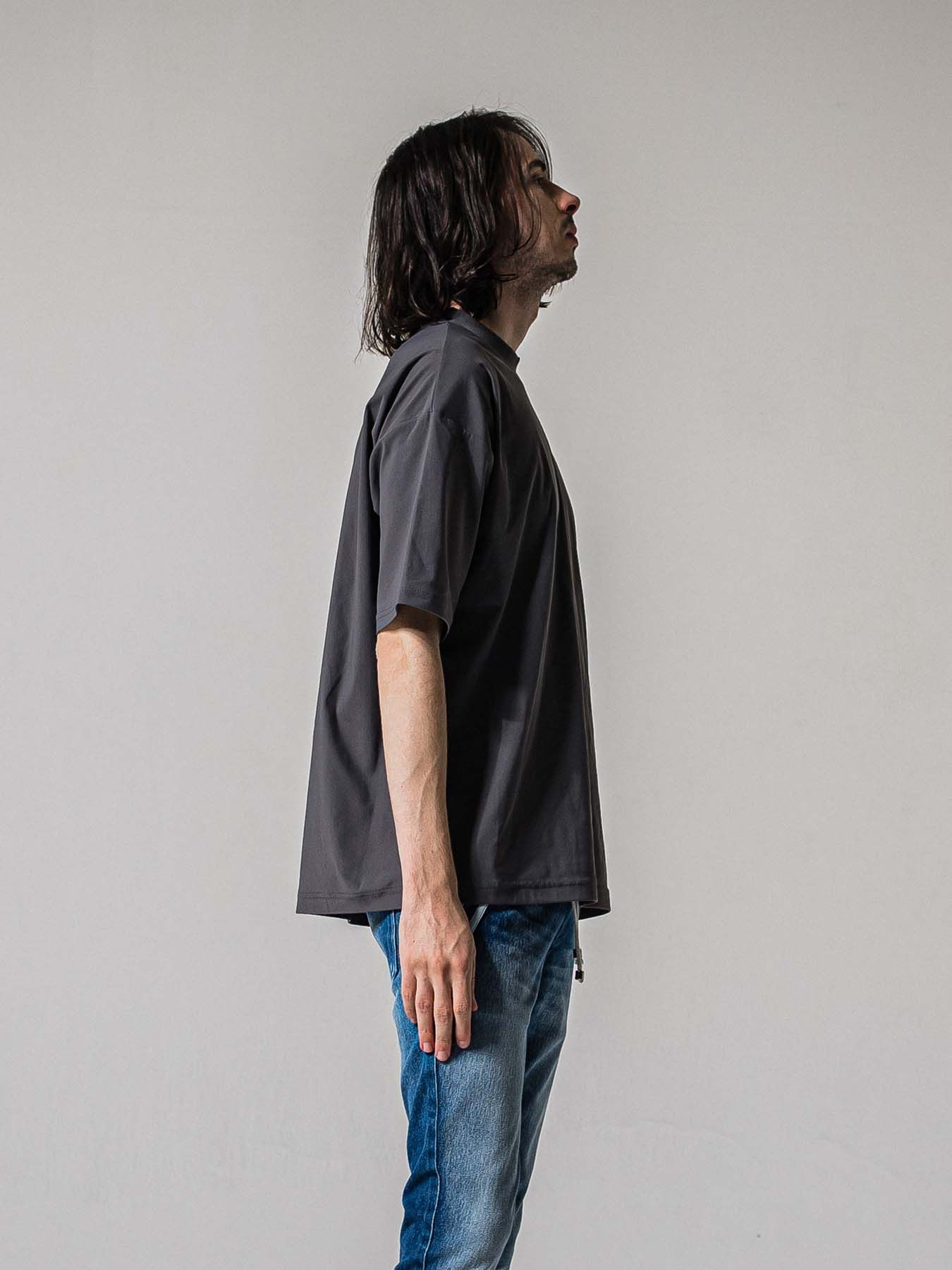 【予約品 11月16日(日) 締切】SIDE RC OVER T / サイドロゴプリント オーバーサイズ ナイロンTシャツ / グレー