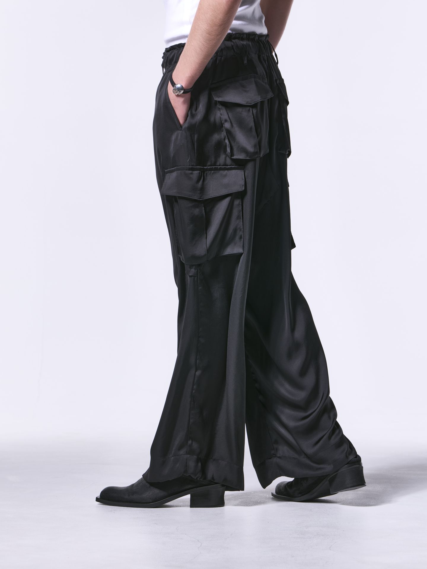 《予約品》 WideCargoPants / サテンワイドカーゴパンツ / ブラック