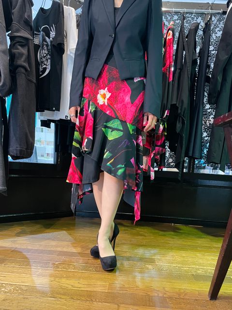 《予約品11月4日 》 WrapFrillSkirt / フリルスカート / ブラック・ブーゲンビリア