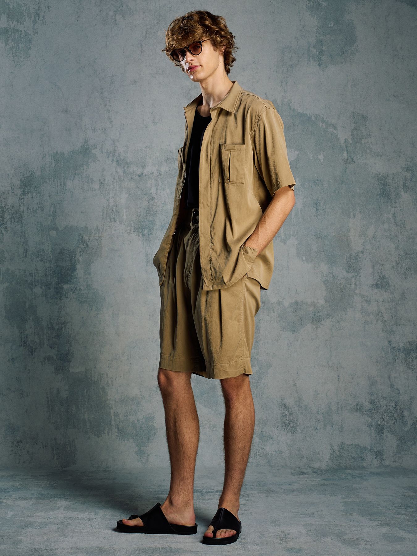 【予約品 1月25日(日) 締切】front-zip shirt H/S / フロントジップ ハーフスリーブシャツ / ダルベージュ