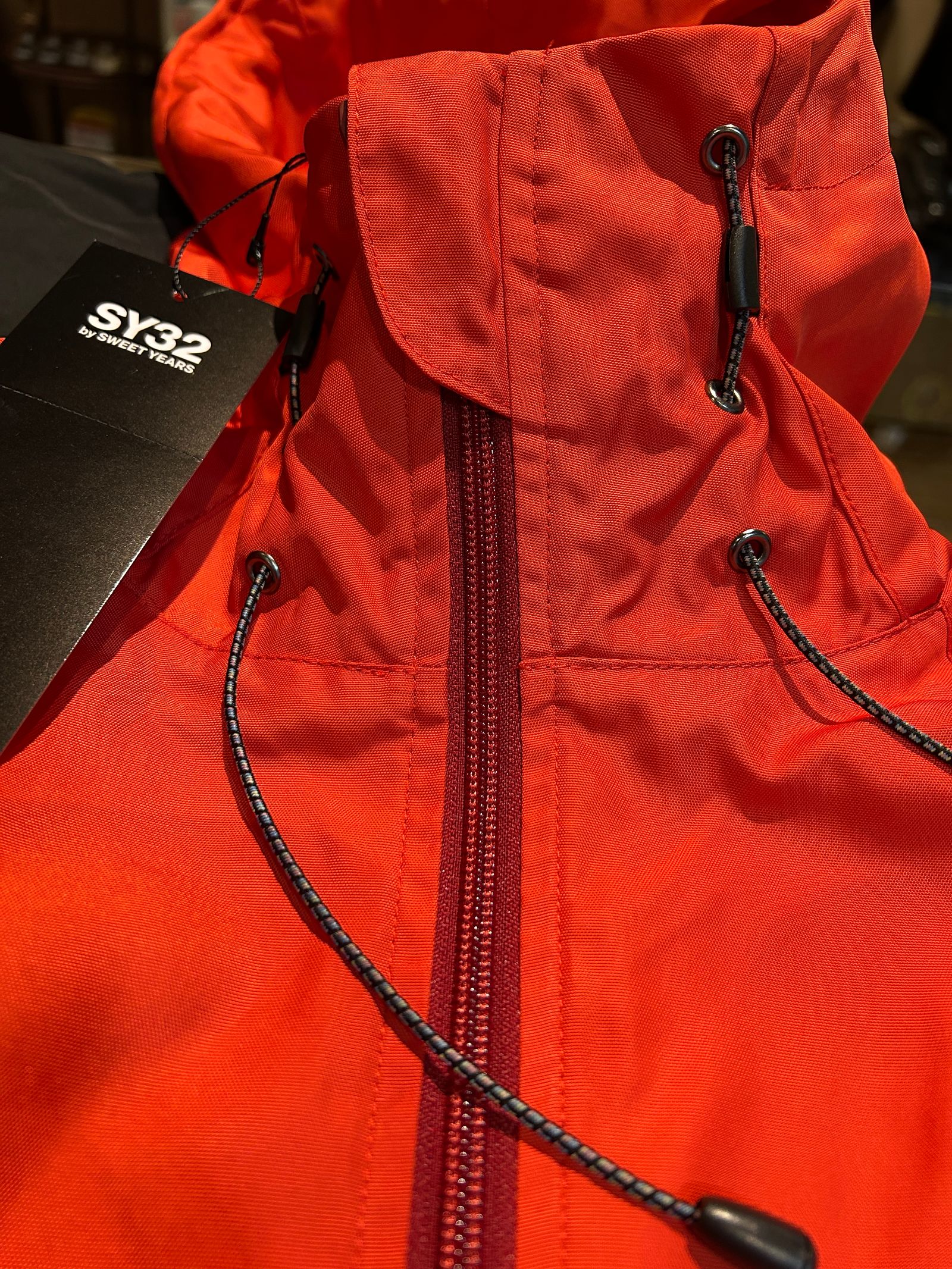 MULTI LOGO WINDBRAKER RED 【SY32 by SWEET YEARS 】