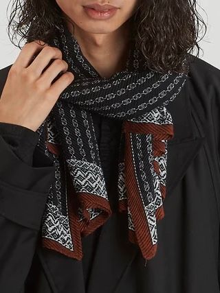 チェーンモチーフストール 857777-367Z【NO ID.】