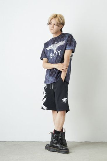 COSMIC PATTERN EAGLE WING T-SHIRTS/ ブラック 【BOY LONDON】
