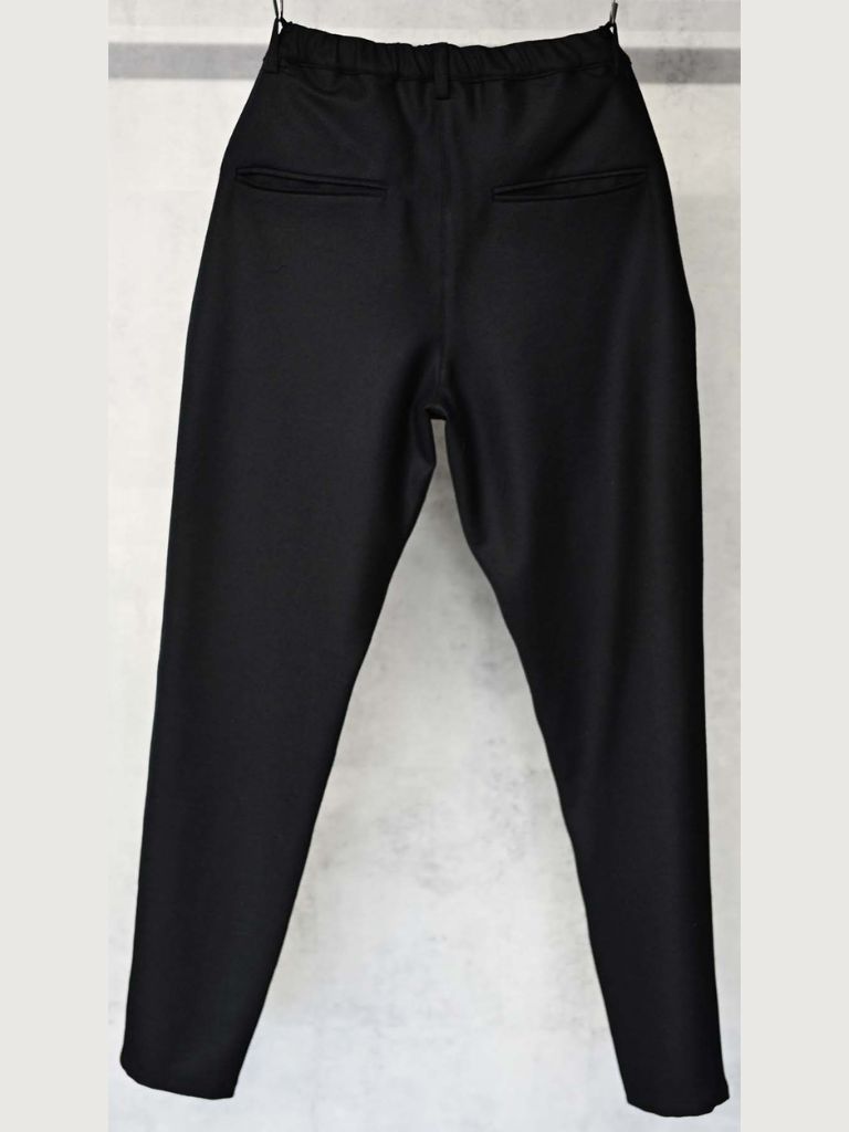 《予約9月1日18時締め》 PAT TIGHT EASY PANTS  / カシミアウールタイトパンツ / ブラック