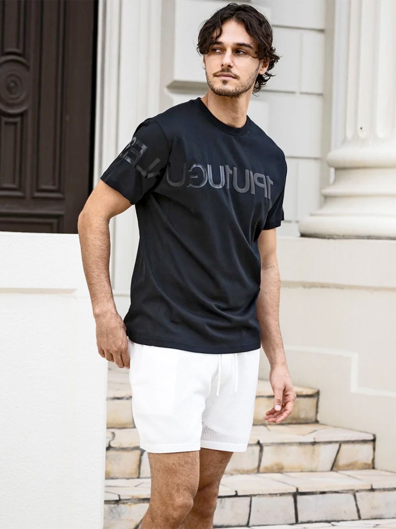 1PIU1UGUALE3 RELAX ビッグロゴインバーテッドTシャツ 1PIU1UGUALE3 RELAX - ビッグロゴインバーテッドTシャツ